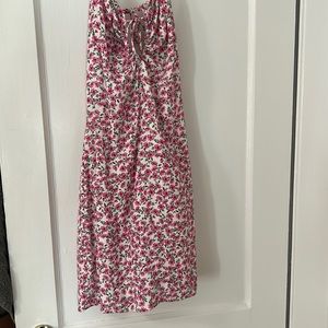 Skylar + madison floral dress with ties. Size small. Worn once.